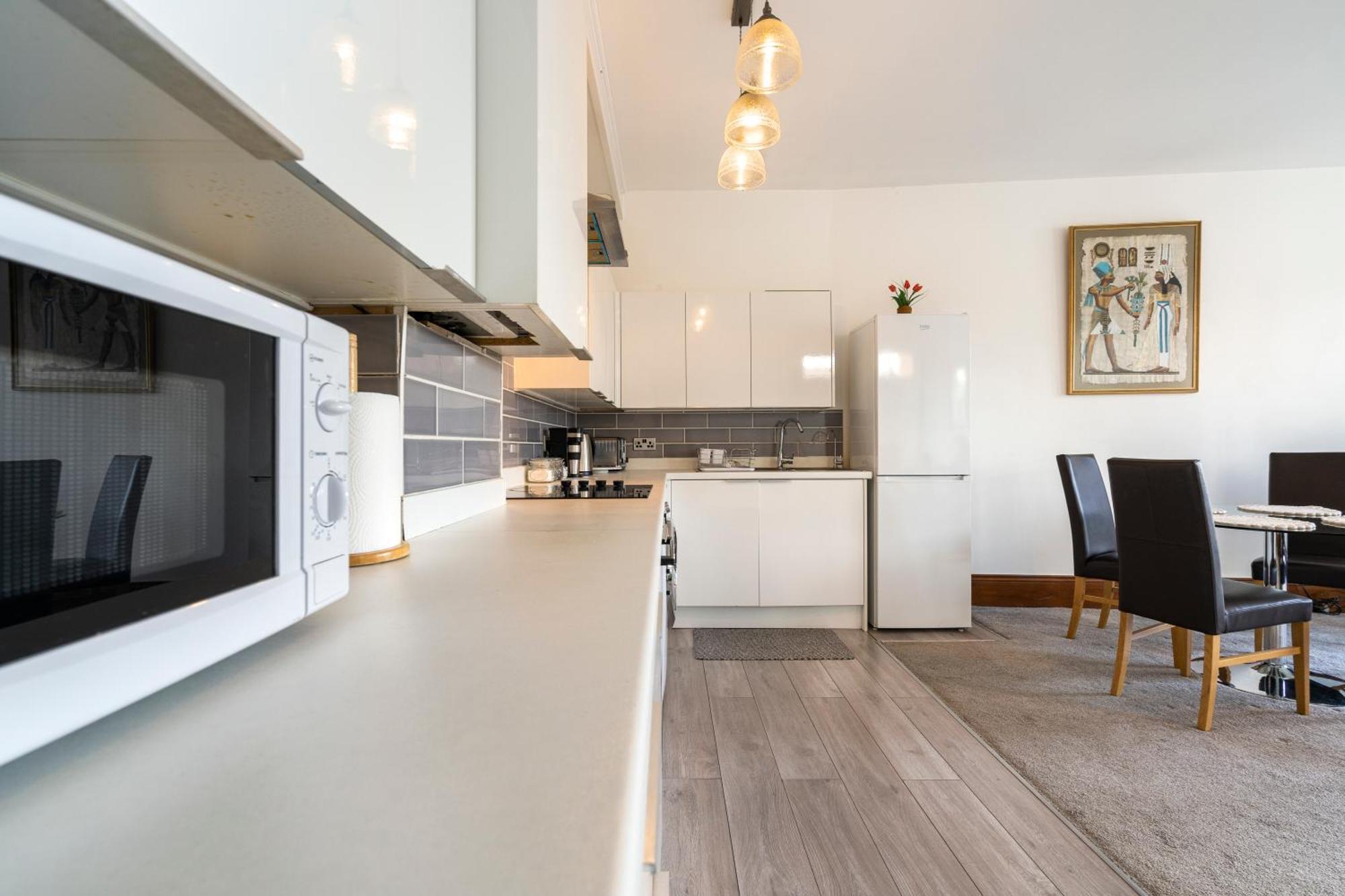 Modern 2 Bedroom Apartment In Mitcham, London Dış mekan fotoğraf