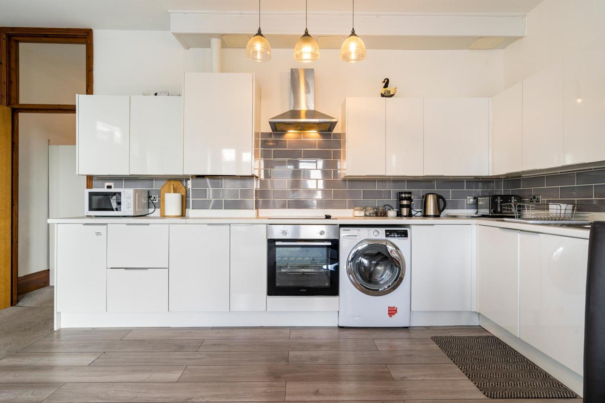Modern 2 Bedroom Apartment In Mitcham, London Dış mekan fotoğraf